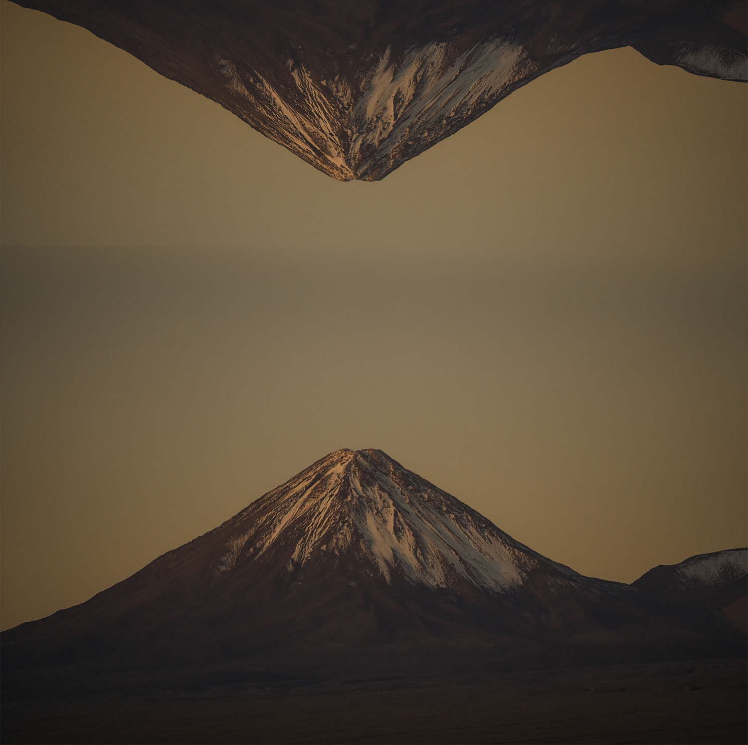 Vulcão do Atacama ao entardecer